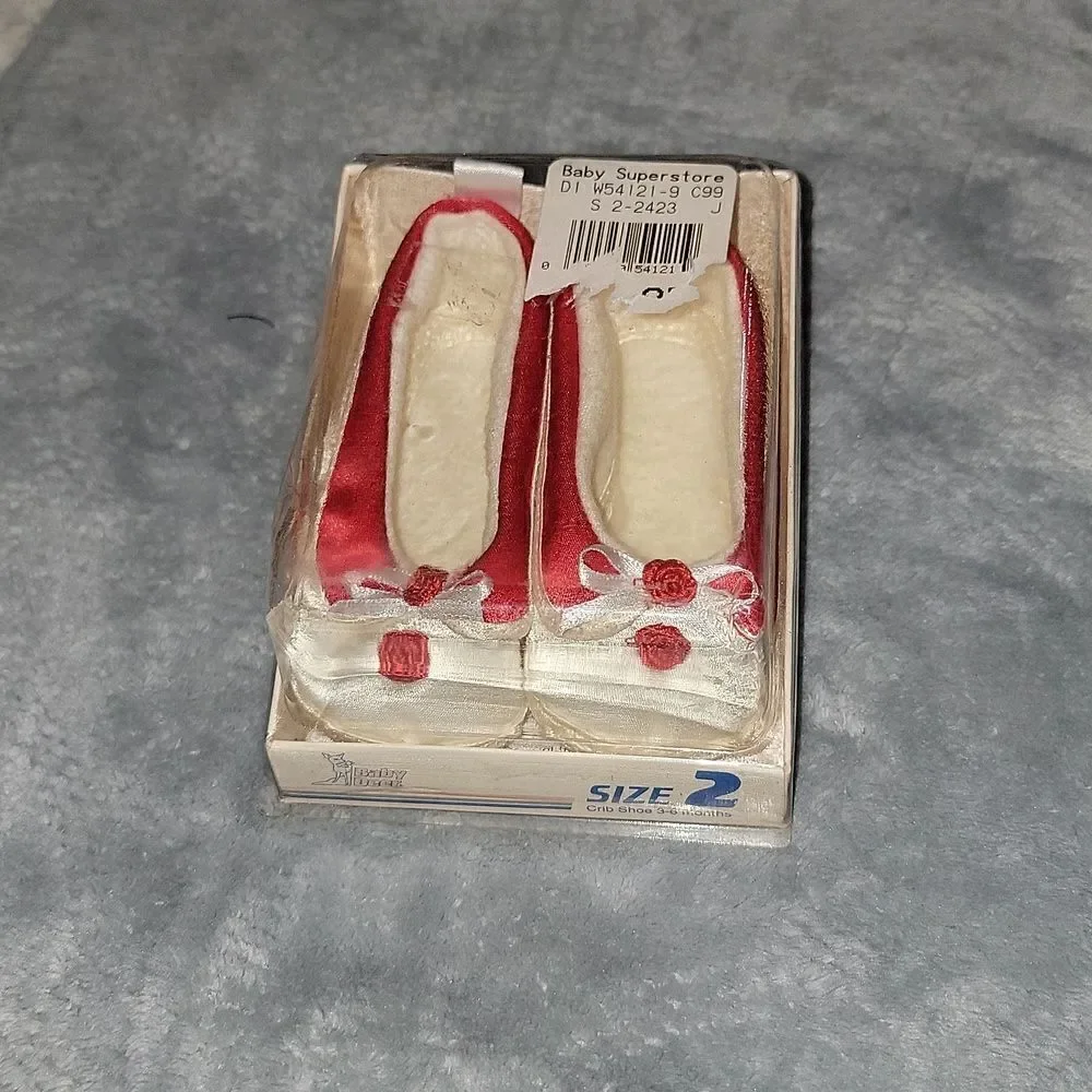 Vintage New Baby Deer White / Red Satin Like Shoes Size 2 (3-6 months)